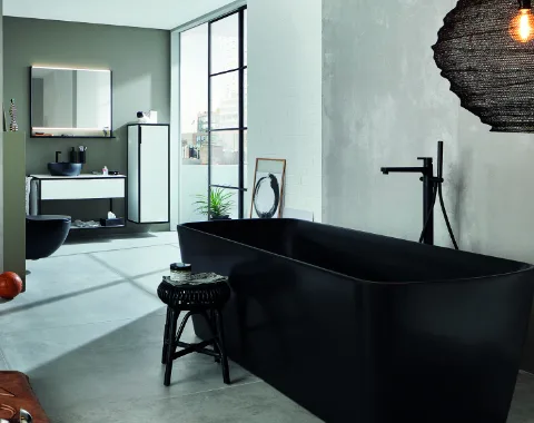 Trendfarbe Schwarz im Badezimmer – Kollidiert Pflege mit Ästhetik?